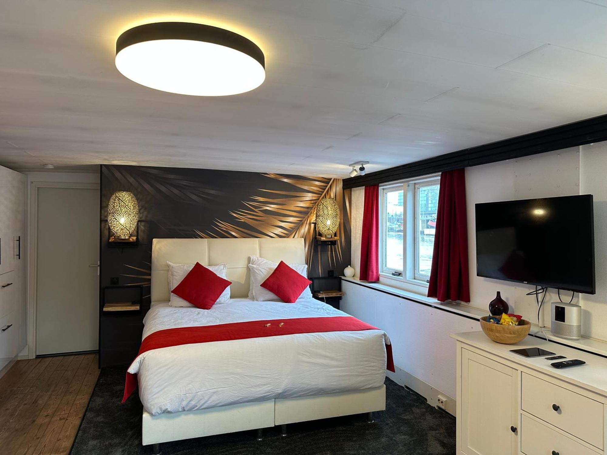 Boat No Breakfast Hotell Amsterdam Exteriör bild